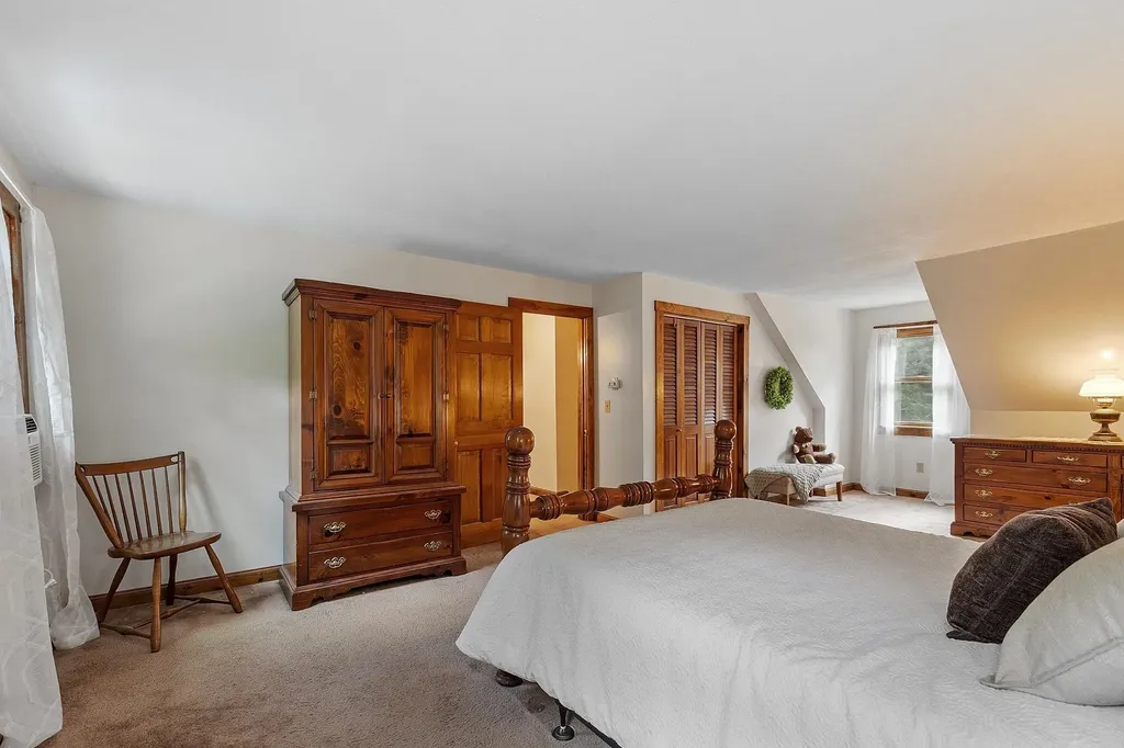 23 Greenbriar Road New Ipswich NH 03071