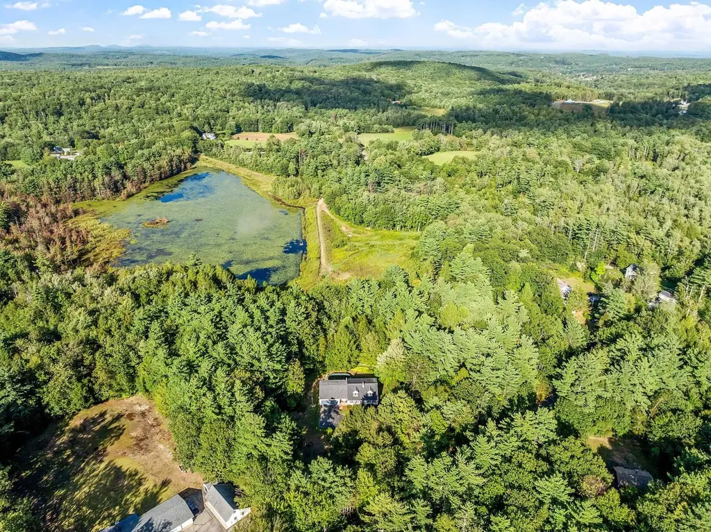 23 Greenbriar Road New Ipswich NH 03071