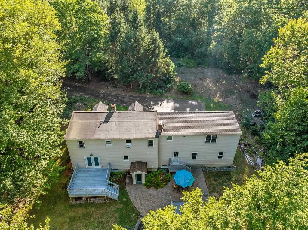 23 Greenbriar Road New Ipswich NH 03071