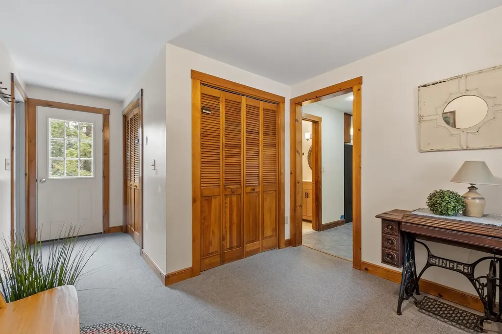 23 Greenbriar Road New Ipswich NH 03071