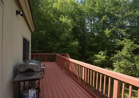 8 Old Spring Drive Grantham NH 03753