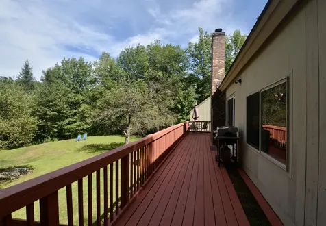 8 Old Spring Drive Grantham NH 03753