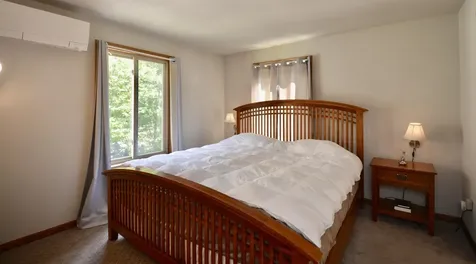 8 Old Spring Drive Grantham NH 03753