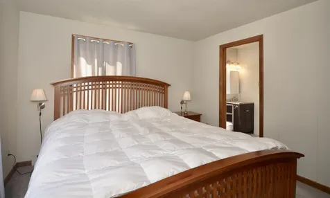 8 Old Spring Drive Grantham NH 03753