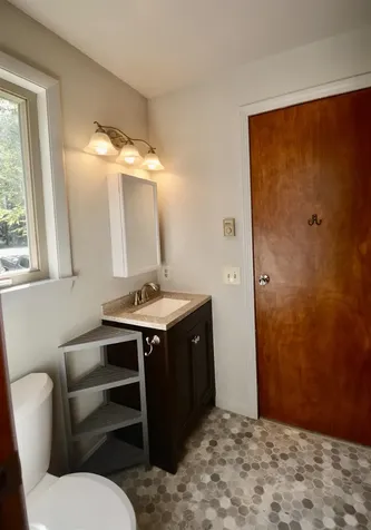 8 Old Spring Drive Grantham NH 03753