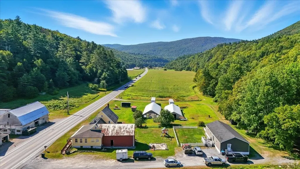 1433 N 116 Road Bristol VT 05443
