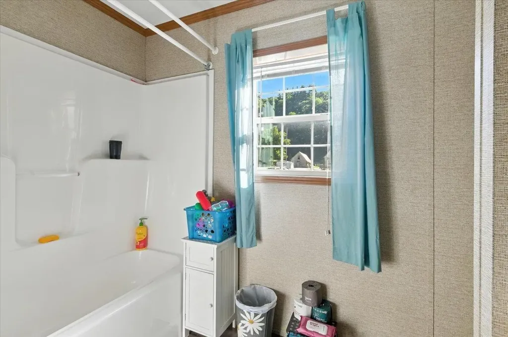 1433 N 116 Road Bristol VT 05443