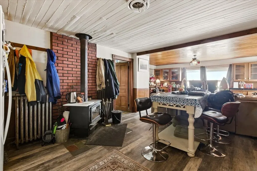 1433 N 116 Road Bristol VT 05443