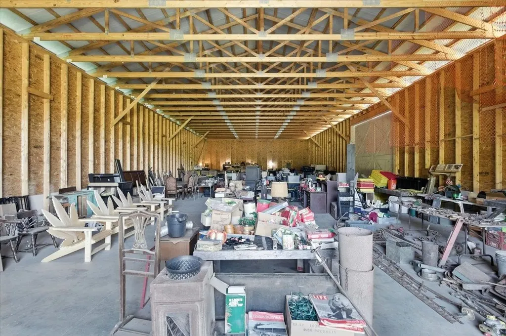 1433 N 116 Road Bristol VT 05443