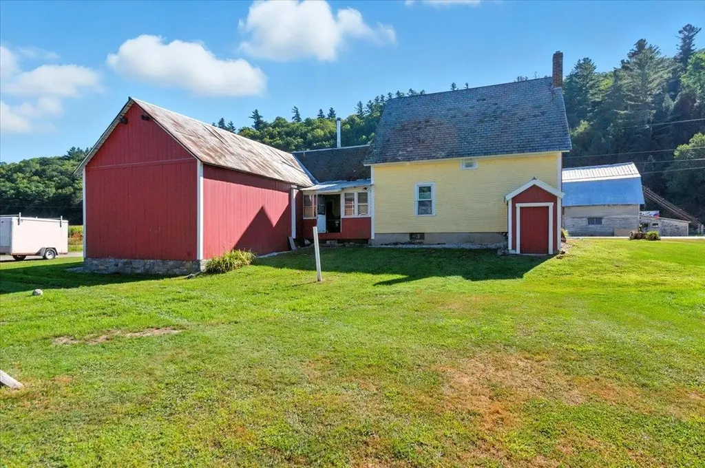 1433 N 116 Road Bristol VT 05443