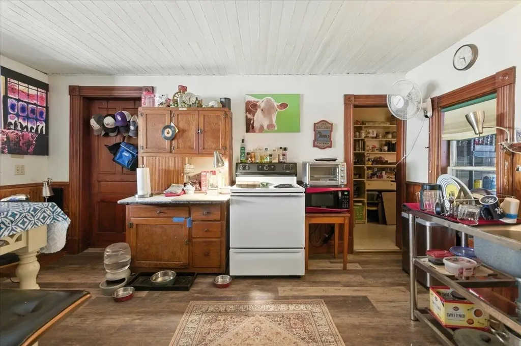 1433 N 116 Road Bristol VT 05443