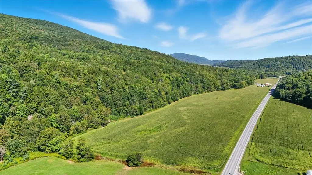 1433 N 116 Road Bristol VT 05443