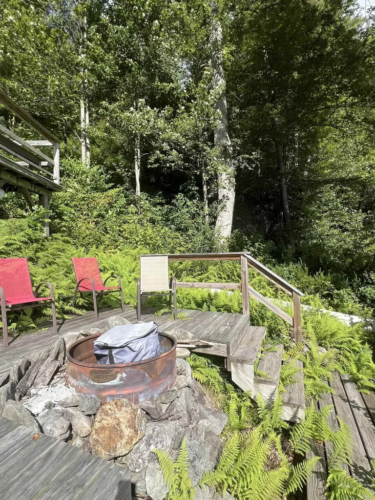 184 West Lake Road Wilmington VT 05363