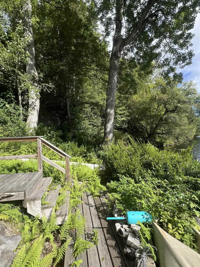 184 West Lake Road Wilmington VT 05363