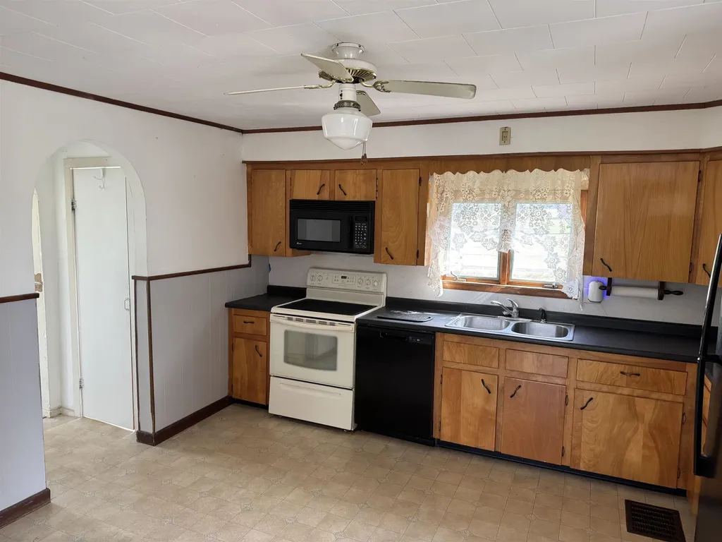 5949 Vt Route 30 Cornwall VT 05753