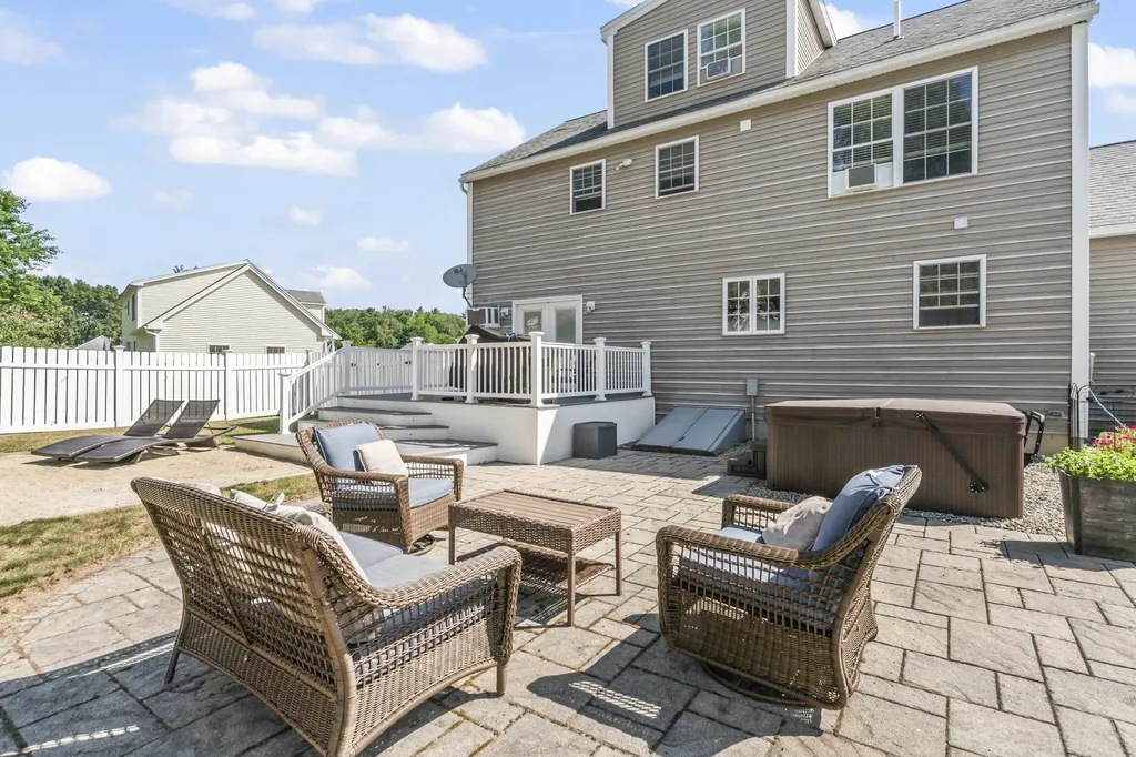 41 Cornfield Drive Somersworth NH 03878