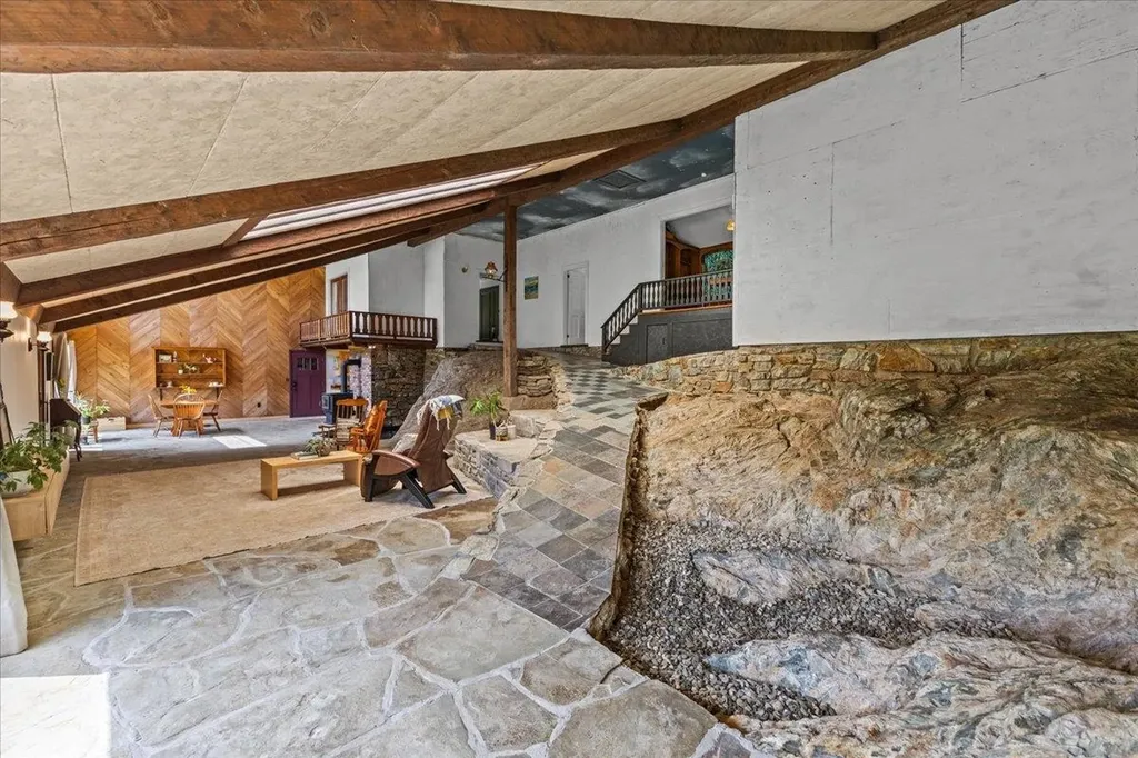 2640 Main Road Huntington VT 05462