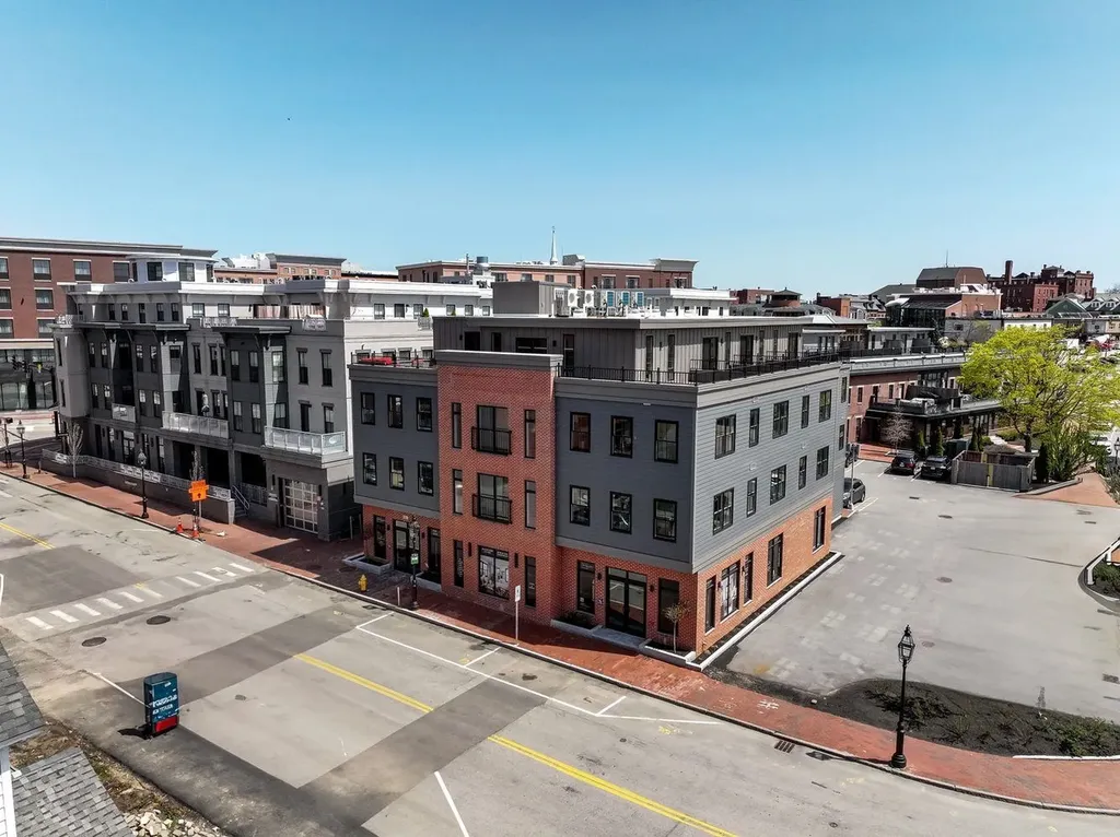 238 Deer Street Portsmouth NH 03801