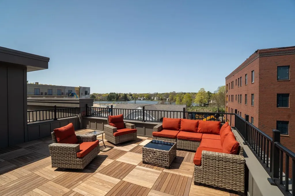 238 Deer Street Portsmouth NH 03801