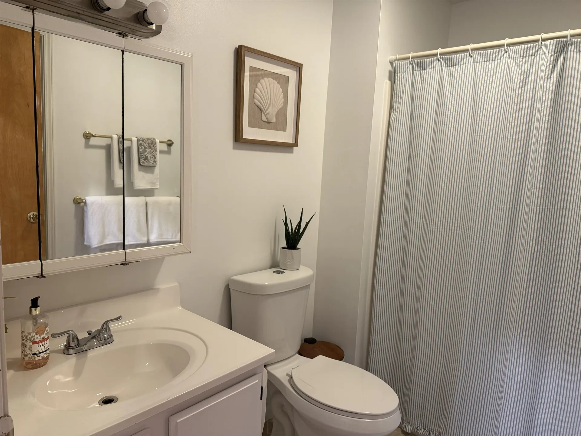 64 Hawthorne Circle South Burlington VT 05403