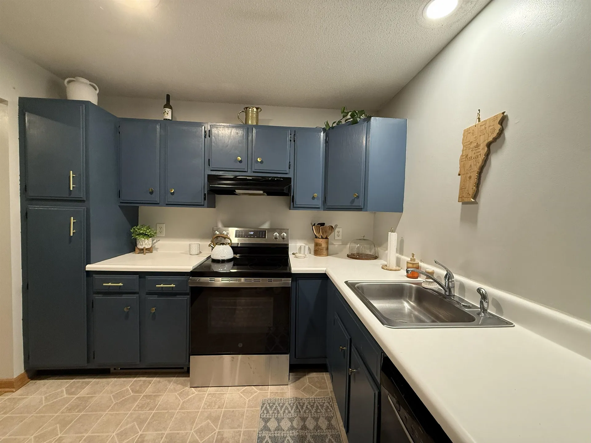 64 Hawthorne Circle South Burlington VT 05403