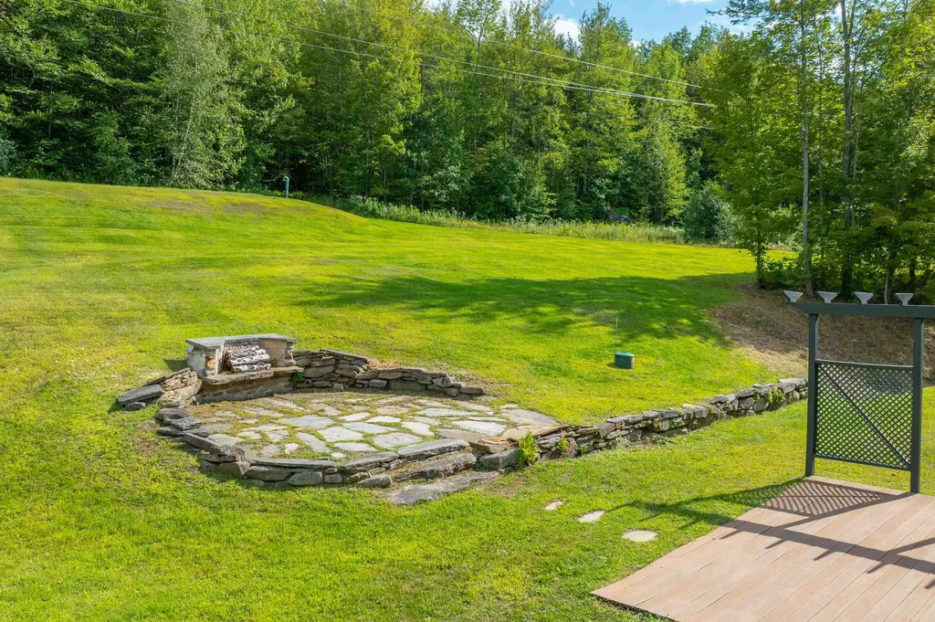 411 Wood Road Hartford VT 05059