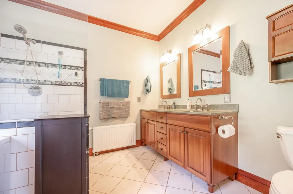 411 Wood Road Hartford VT 05059