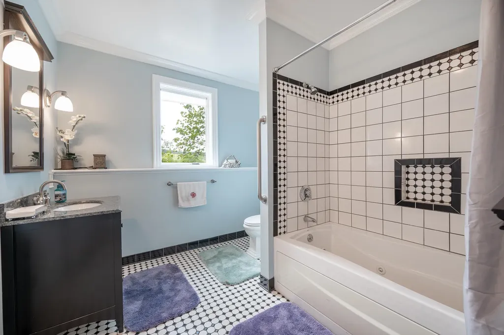 411 Wood Road Hartford VT 05059