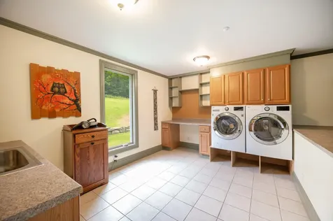 411 Wood Road Hartford VT 05059