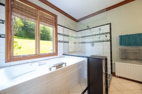 411 Wood Road Hartford VT 05059