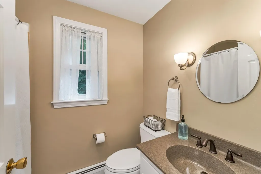 669 Shore Drive Laconia NH 03246