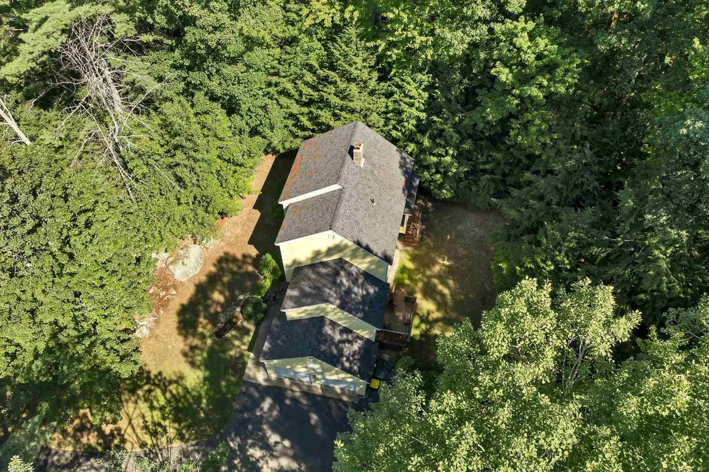 669 Shore Drive Laconia NH 03246