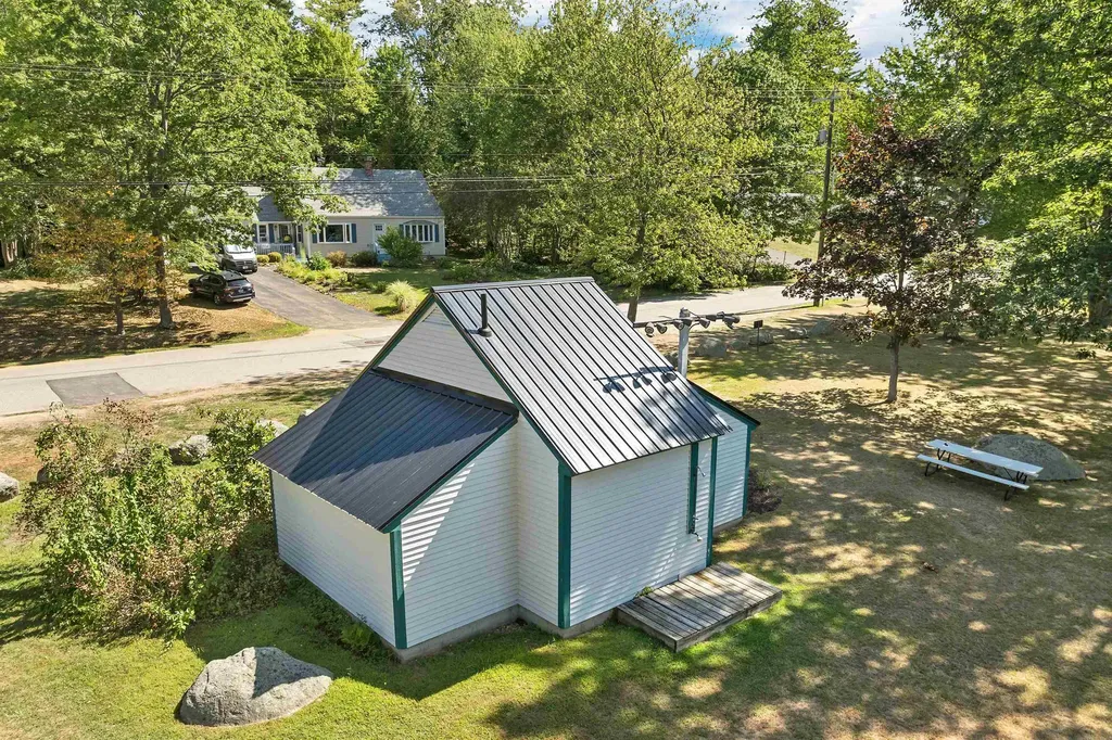 669 Shore Drive Laconia NH 03246
