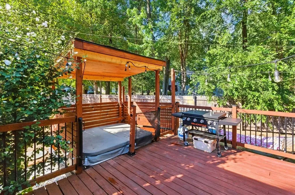 17 Oak Ridge Drive Colchester VT 05446