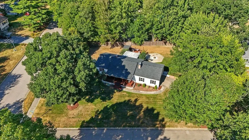 17 Oak Ridge Drive Colchester VT 05446