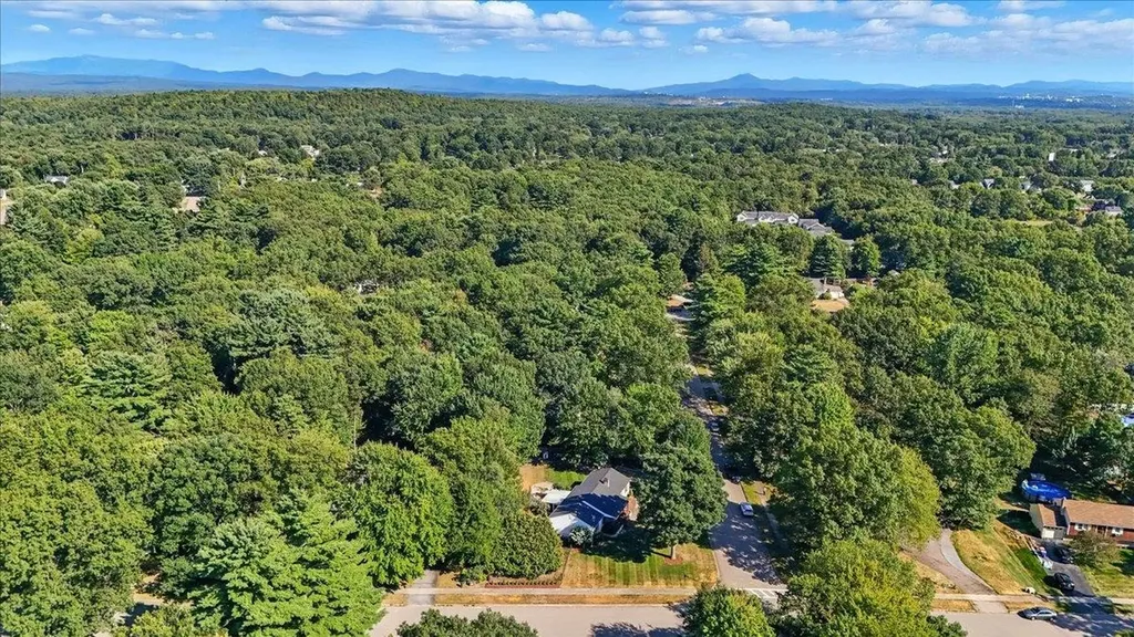 17 Oak Ridge Drive Colchester VT 05446