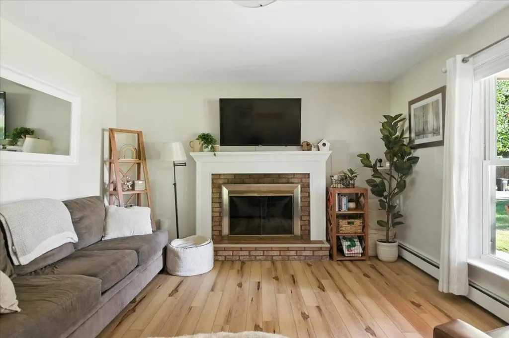 17 Oak Ridge Drive Colchester VT 05446