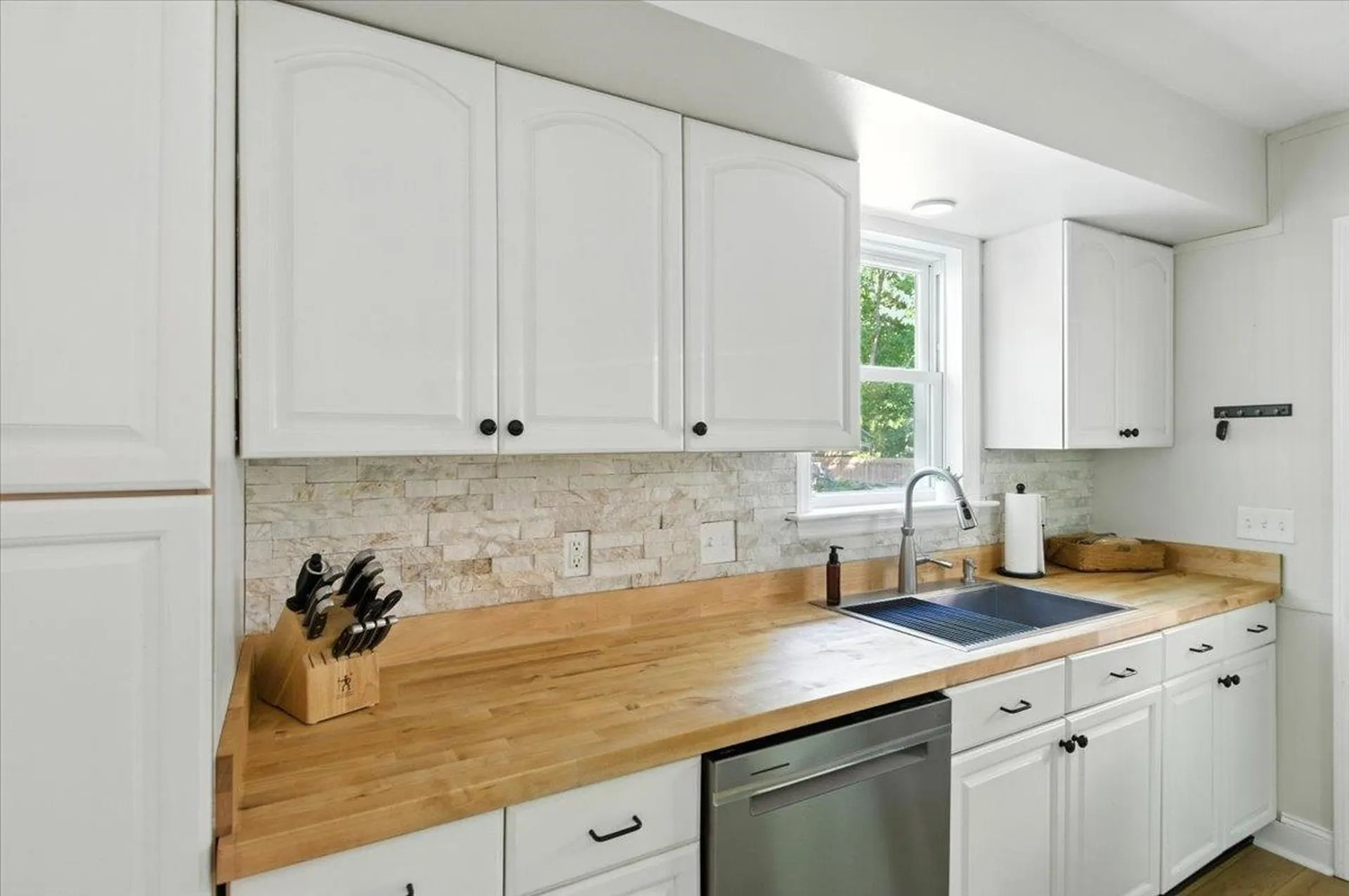 17 Oak Ridge Drive Colchester VT 05446
