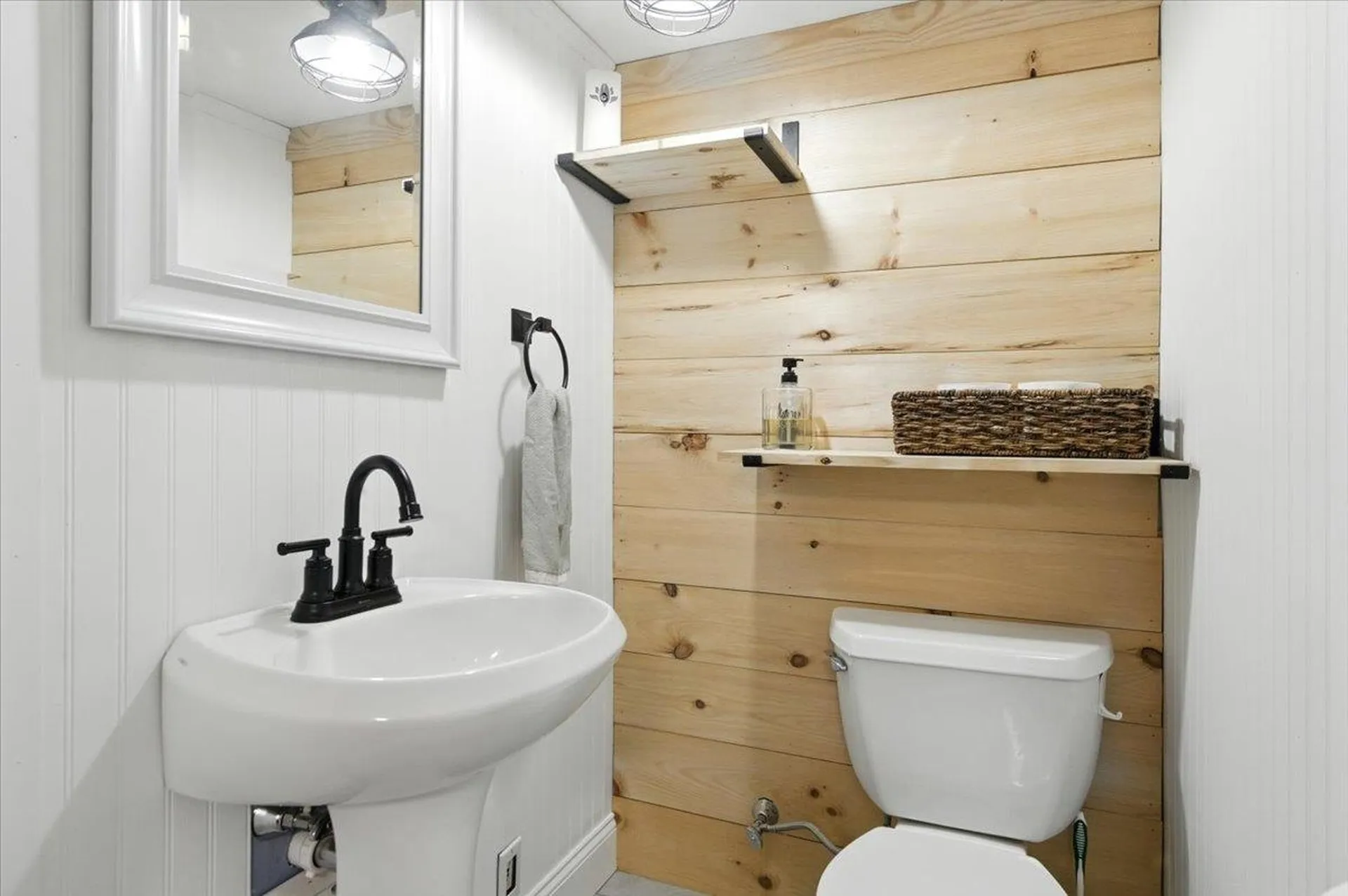 17 Oak Ridge Drive Colchester VT 05446