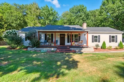 17 Oak Ridge Drive Colchester VT 05446