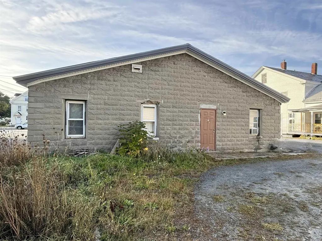 109 Park Street Springfield VT 05156-0328