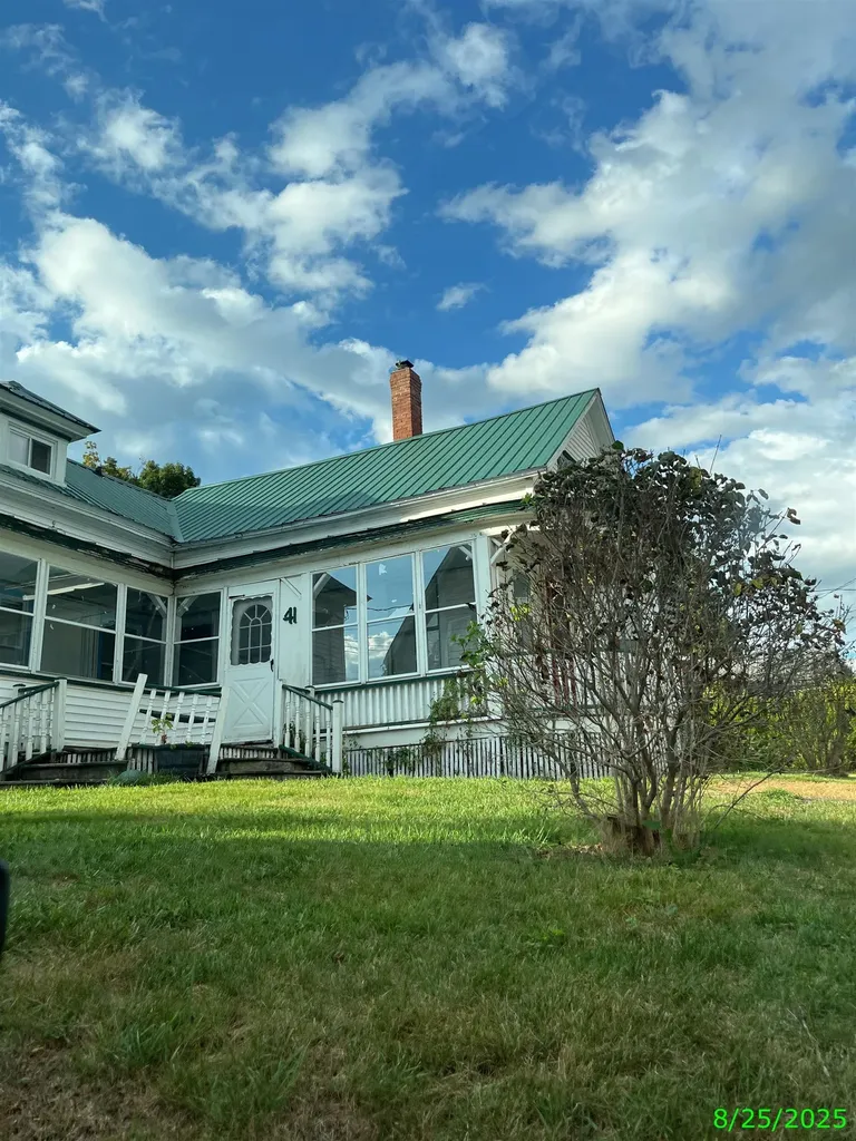 41 Province Street Richford VT 05476