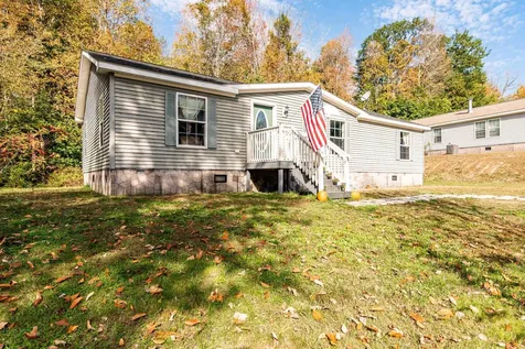 4 Ivy Lane Farmington NH 03835