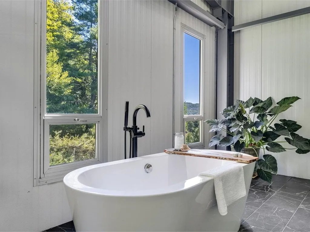 578 East Barnard Road Barnard VT 05031