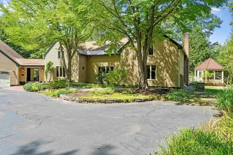 133 Sargent Road Holderness NH 03245