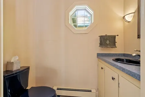 133 Sargent Road Holderness NH 03245