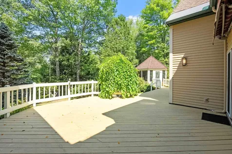 133 Sargent Road Holderness NH 03245