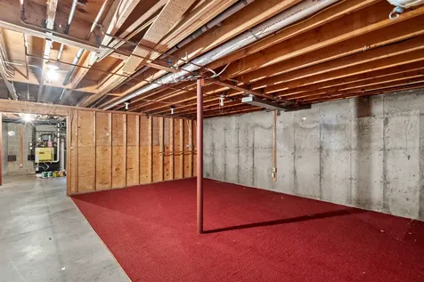 133 Sargent Road Holderness NH 03245