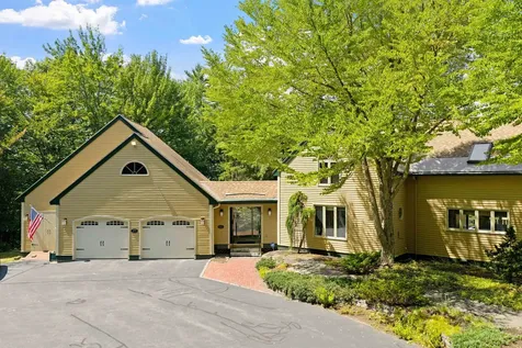 133 Sargent Road Holderness NH 03245