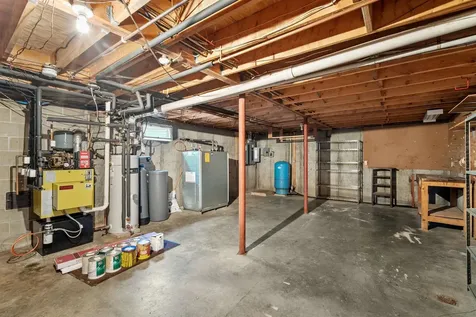 133 Sargent Road Holderness NH 03245